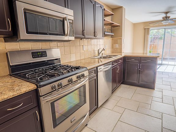 4th image of 9664 Gunbelt Dr #1
