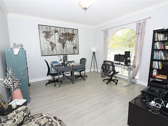 4th image of 10031 Chatham Oaks Ct
