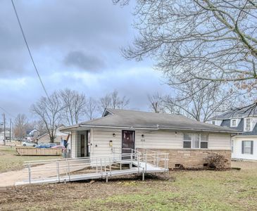 808 N Madison St, Siloam Springs, AR, 72761