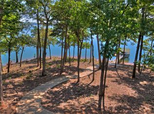 113 Muskhogean Rd, Fair Play, SC 29643