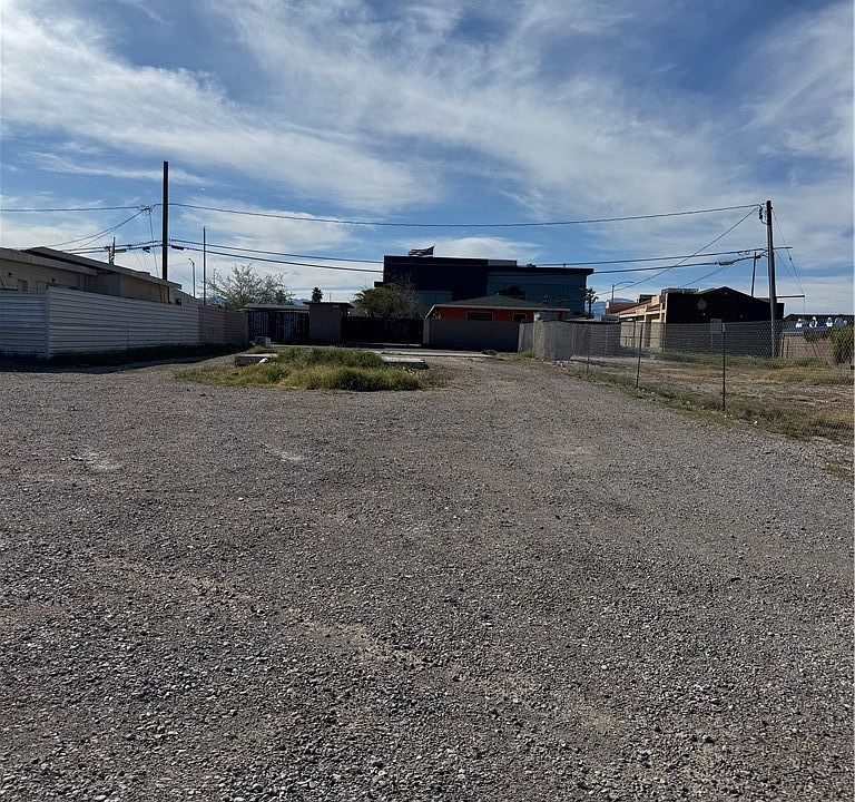 1st image of 1933 N Bruce St