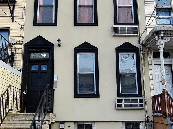 150 Van Horne St, Jersey City, NJ 07304