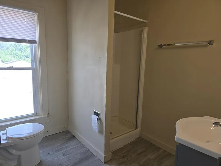 423 Draper St #1/2 — Photo 26