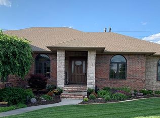 925 E Rough Creek Loop, Derby, KS 67037