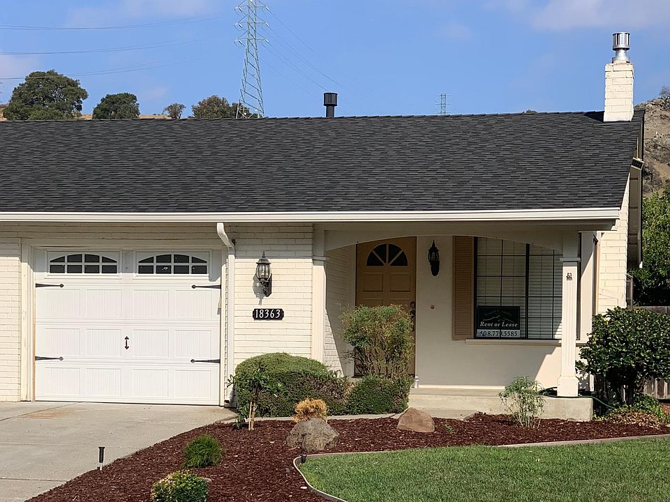 Exterior 18363 Carriage Dr