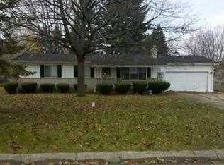 1070 Elodie Dr, Flint, MI 48532