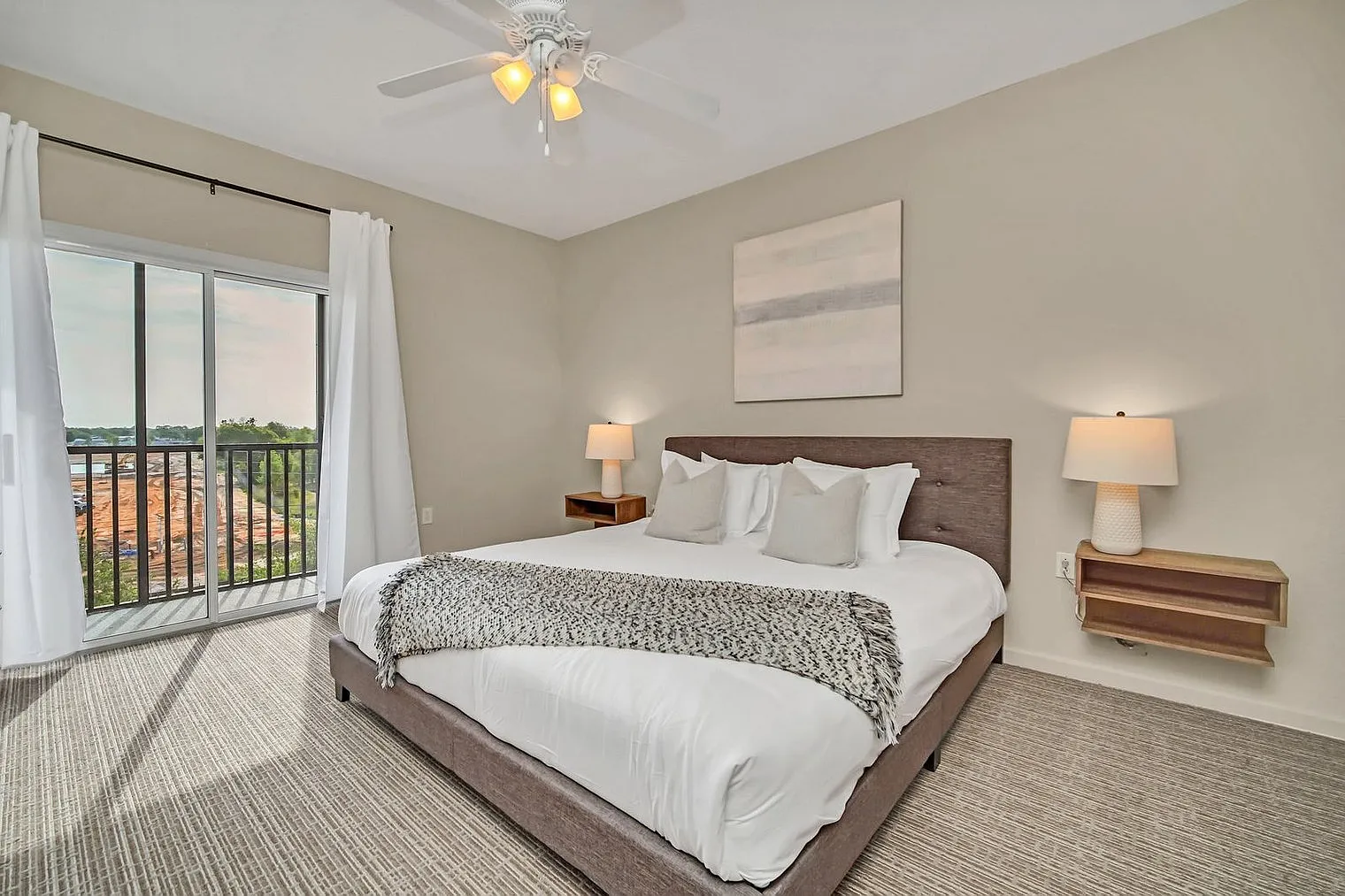 2 bed, 2.0 bath, 1280 sqft, $2,716 — Photo 3
