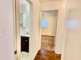 607 NE Lynn St APT A, Lees Summit, MO 64063