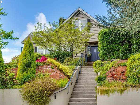 2394 Charnelton St, Eugene, OR 97405