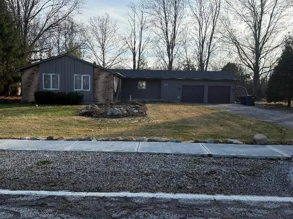 32051 Avon Rd, Avon, OH 44011