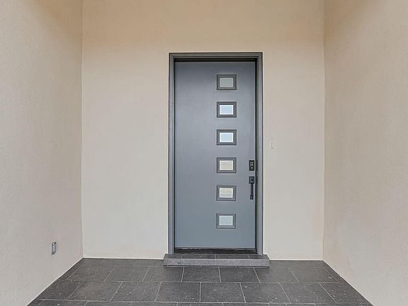 4th image of 921 Ada Ln