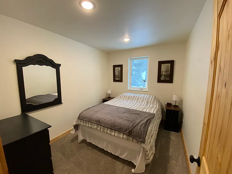 560 Bullion Dr — Photo 5
