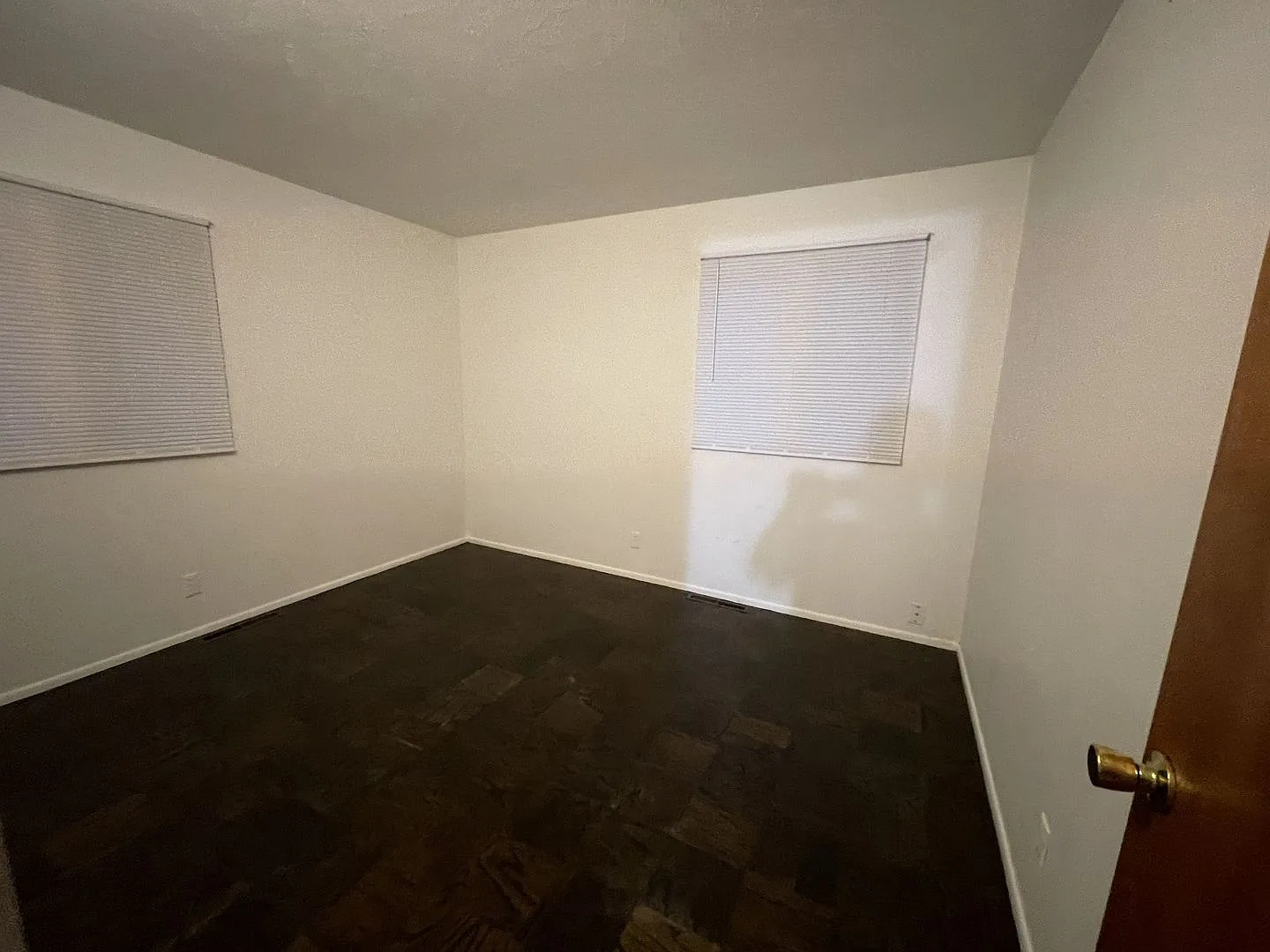 8462 Grand Ave - 3 Bed/2 Bath in Keystone | Refinished Parquet Floors, Finished Basement, 1-Car G... — Photo 4