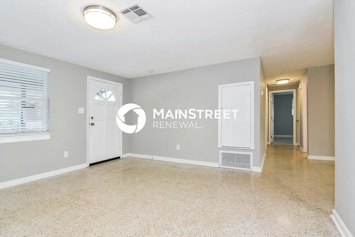 Living Room - 3116 Baldwin Ave
