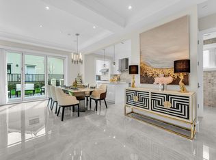 4112 W 11th Ave, Vancouver, BC