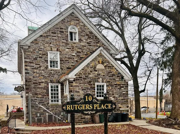 10 Rutgers Pl, Trenton, NJ 08618