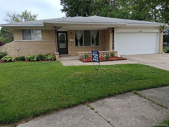 2nd image of 14707 Howell Ct