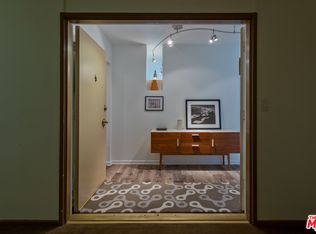 8701 Delgany Ave, Playa Del Rey, CA 90293