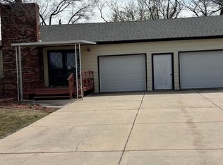 305 N Williams St, Udall, KS 67146