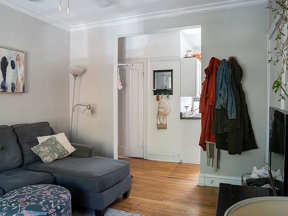 4th image of 4501-4509 N Oakley Ave #4503-2