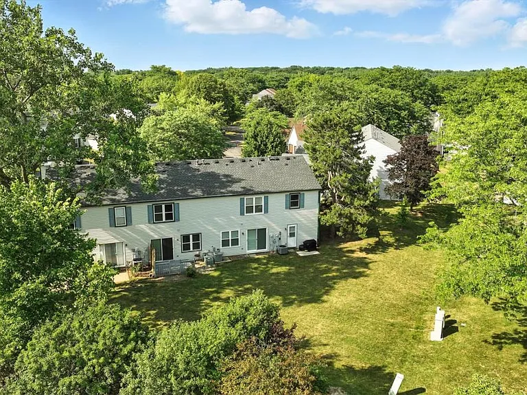 2621 Wingate Ct — Photo 32