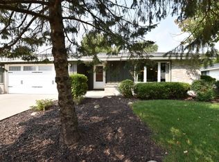 102 Apollo Ct, Mukwonago, WI 53149