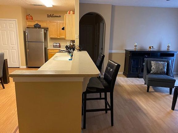 3rd image of 261 Magellan Dr
