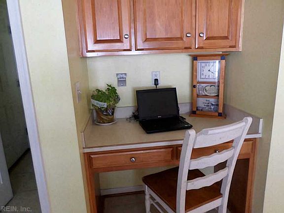 4th image of 3928 Matthew Cir