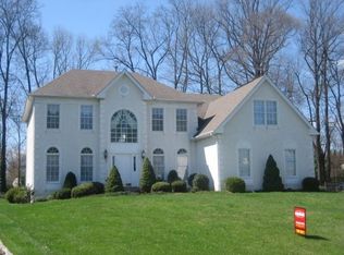 41 W Periwinkle Ln, Newark, DE 19711