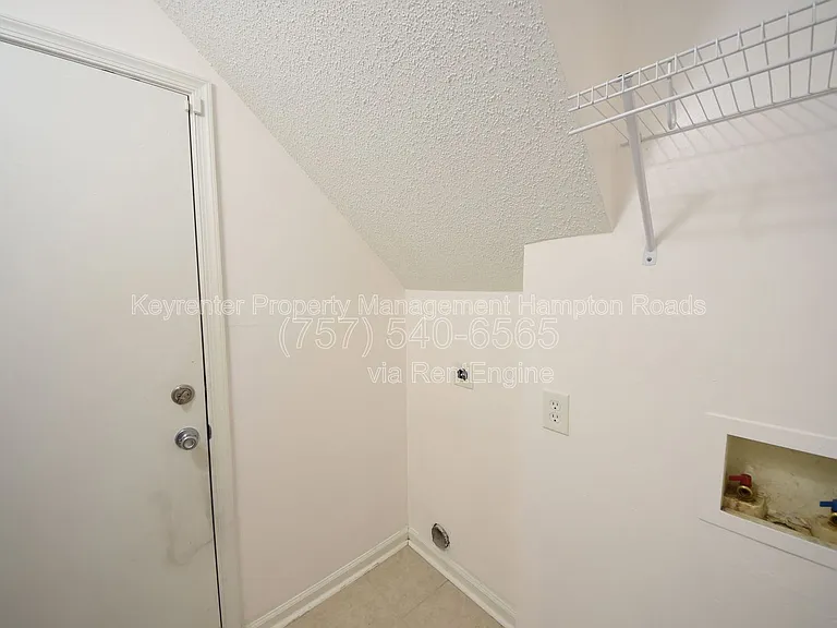 1549 River Creek Cres — Photo 36