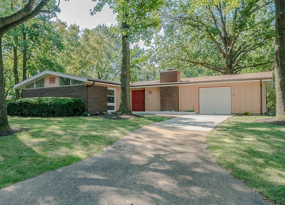 1st image of 2490 Brook Dr