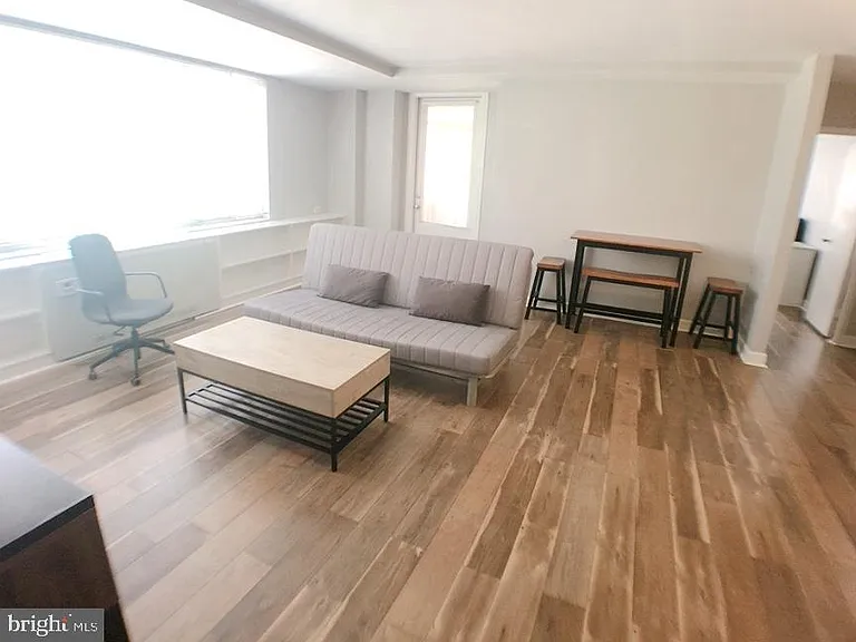 1111 Arlington Blvd #319 — Photo 22