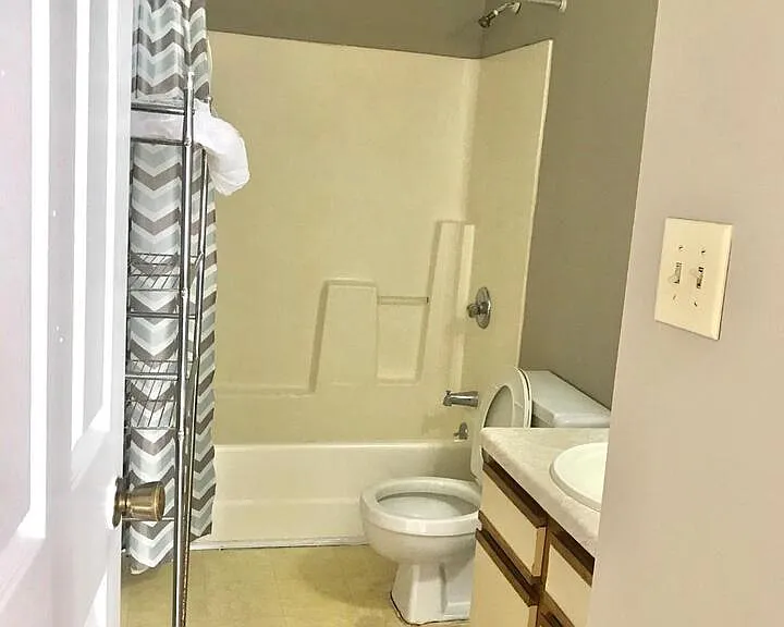 202 Eagle Ct — Photo 5