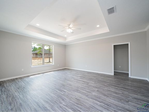 3rd image of 190 Highland Forest Dr