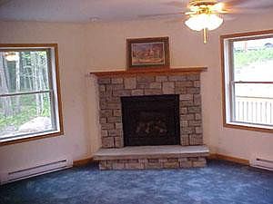 4th image of 258 Laurelwood