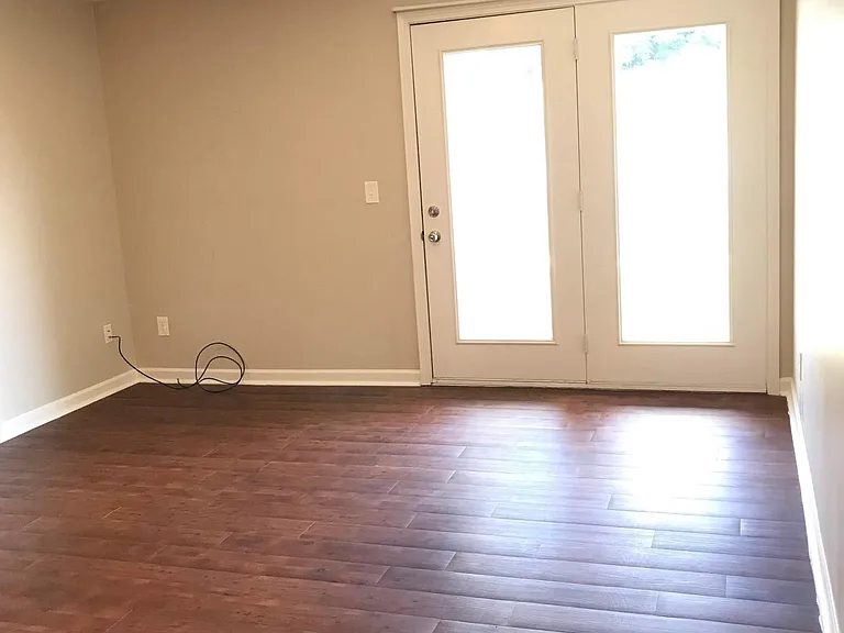 636 Friars Ln #5 — Photo 10
