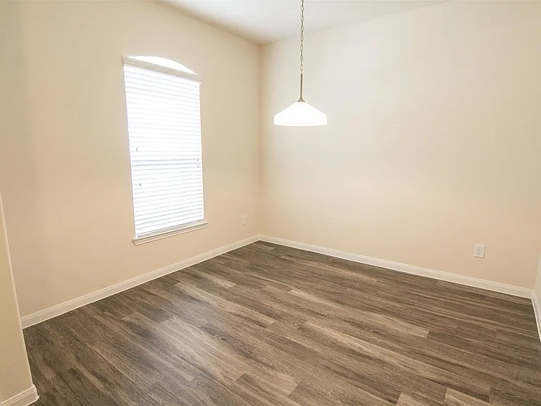29614 Clover Shore Dr — Photo 13