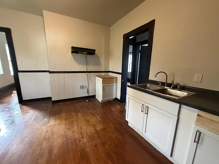 2956 N Palmer St #A — Photo 11