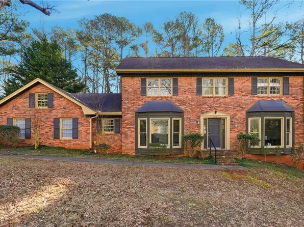 600 Branch Valley Ct, Roswell, GA 30076