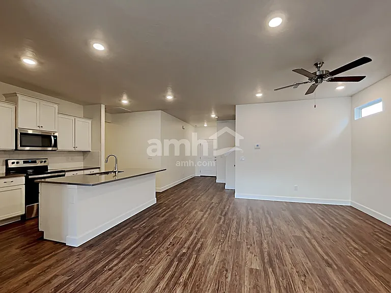 5079 W Bellevue St — Photo 6