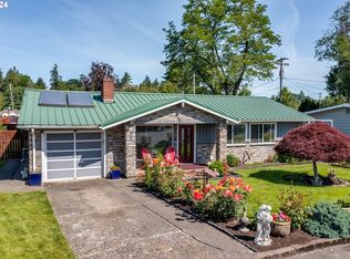 760 Riverdale Dr, Gladstone, OR 97027