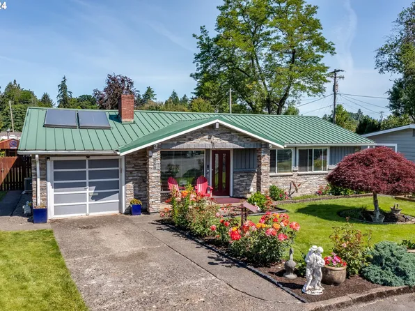 760 Riverdale Dr, Gladstone, OR 97027