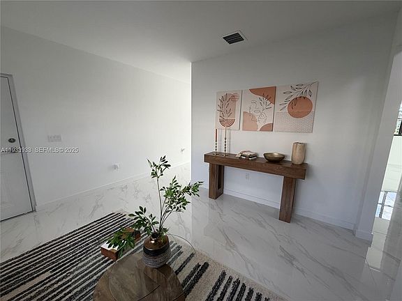 5th image of 2308 E 4th Ave #208