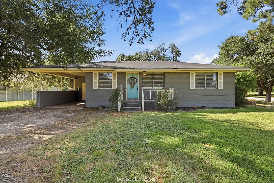 3 bed, 1183 sqft, $1,600 — Photo 2