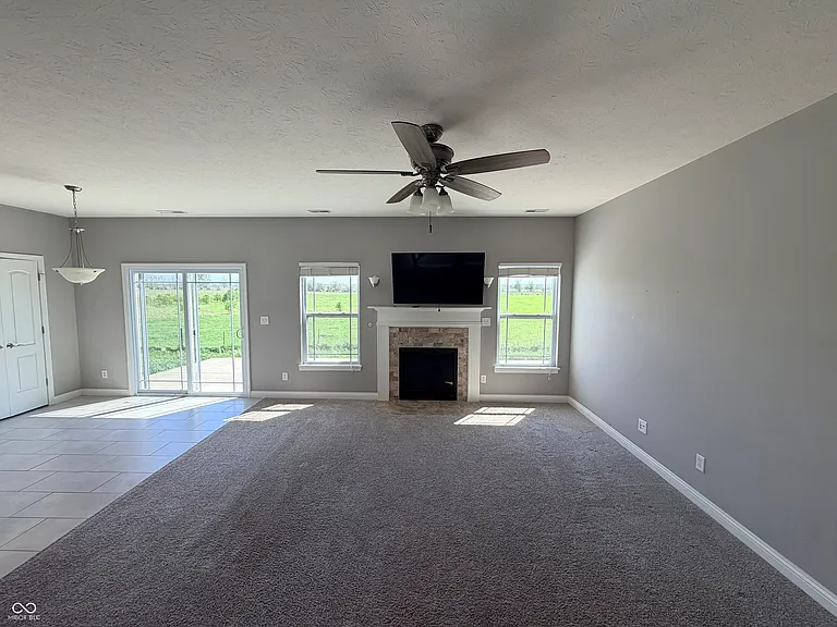 357 Indigo St — Photo 4