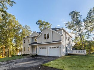 3 Walsh Rd, Lynnfield, MA 01940