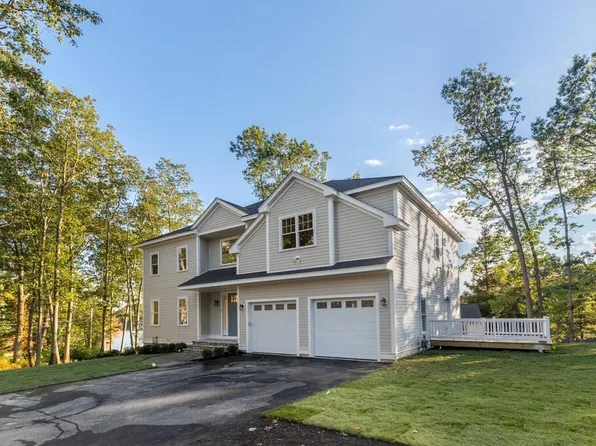 3 Walsh Rd, Lynnfield, MA 01940