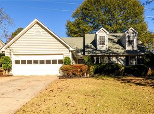 1375 Wheatfield Dr, Lawrenceville, GA 30043