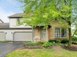 955 Pinewood Ln, Columbus, OH 43230