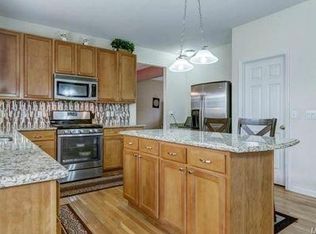 1042 Golden Orchard Dr, O'Fallon, MO 63368